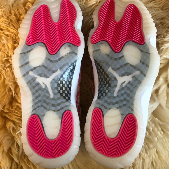 Womens air Jordan 11 - Picture 4 of 6